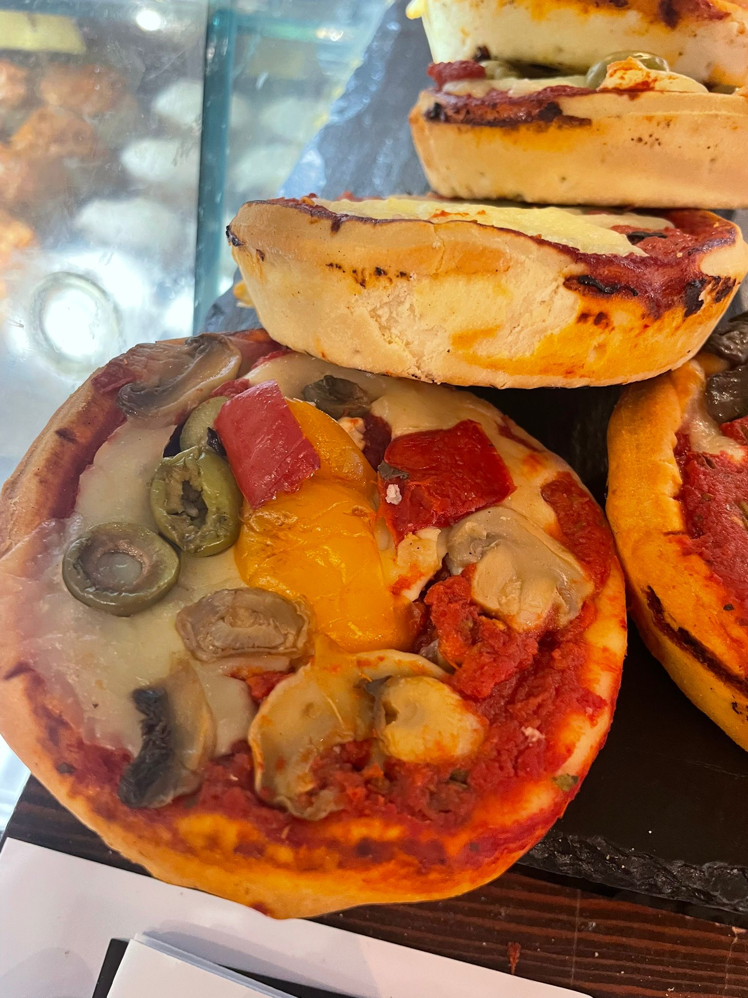 Mini pizzette e focaccine, cicchetti Bar Ai Santi